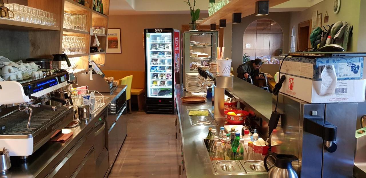 托尼住宿加早餐旅馆 卡斯特尔罗托 外观 照片